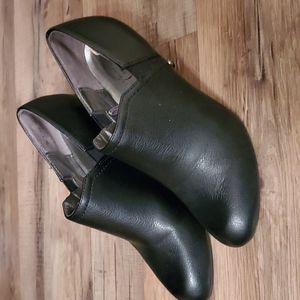 Life stride gently used Black booties